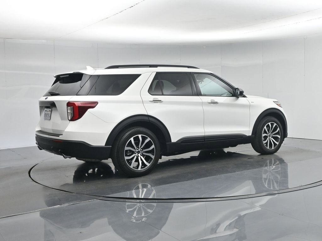 Certified 2022 Ford Explorer ST-Line RWD image 34