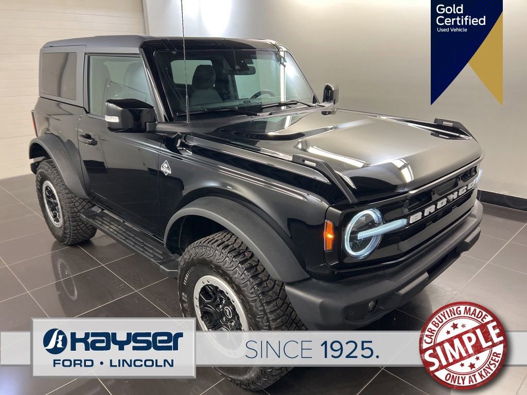 Certified 2022 Ford Bronco Outer Banks w/ Sasquatch Package AWD/4WD image 1