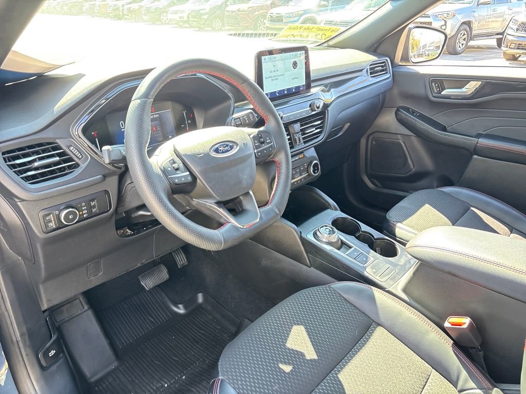 Certified 2025 Ford Escape ST-Line Elite image 10