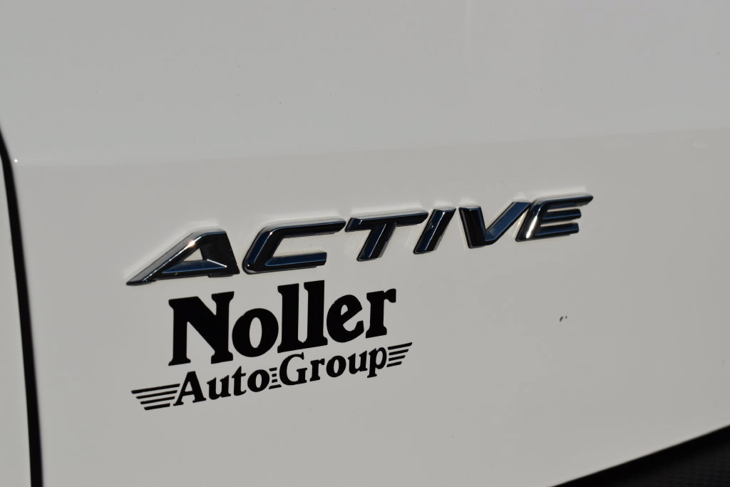 Certified 2025 Ford Escape Active AWD/4WD image 11