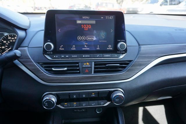 Used 2025 Nissan Altima 2.5 SV image 9