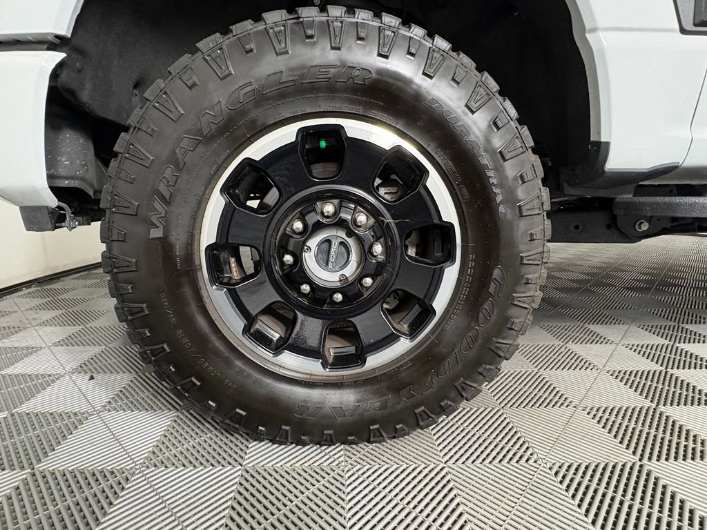 Certified 2025 Ford F350 Platinum w/ Tremor Off-Road Package AWD/4WD image 10
