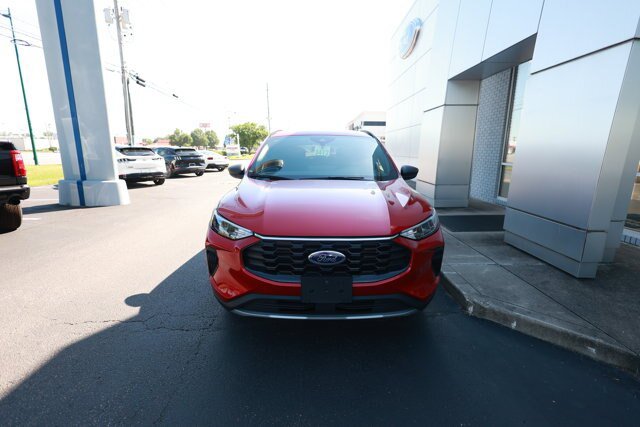 Certified 2025 Ford Escape ST-Line w/ Tech Pack #1 FWD image 2