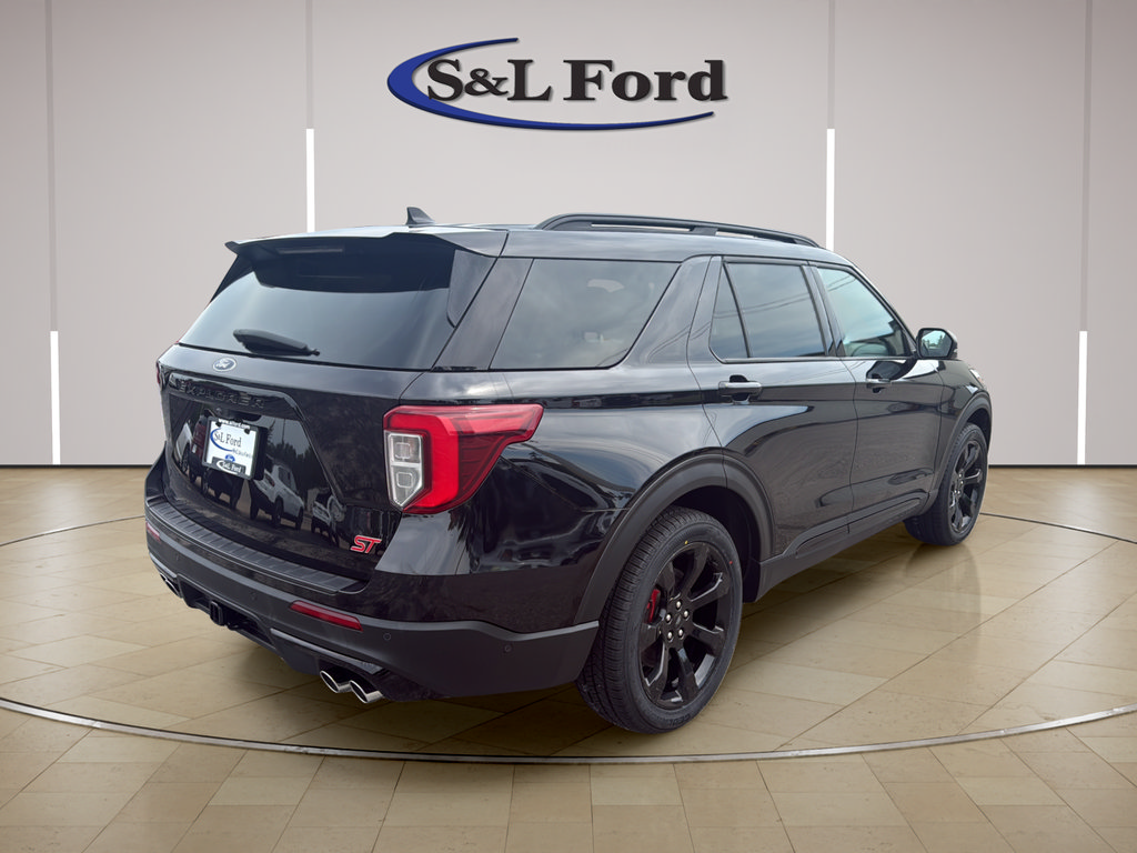 Certified 2023 Ford Explorer ST w/ Technology Package AWD/4WD image 7