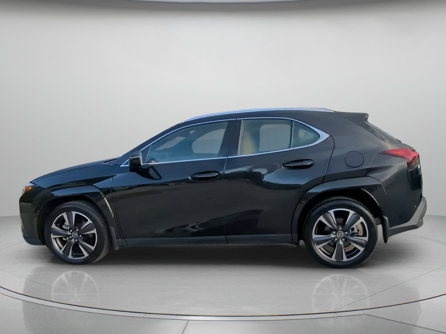 Used 2025 Lexus UX 300h FWD w/ Cold Area Package image 17