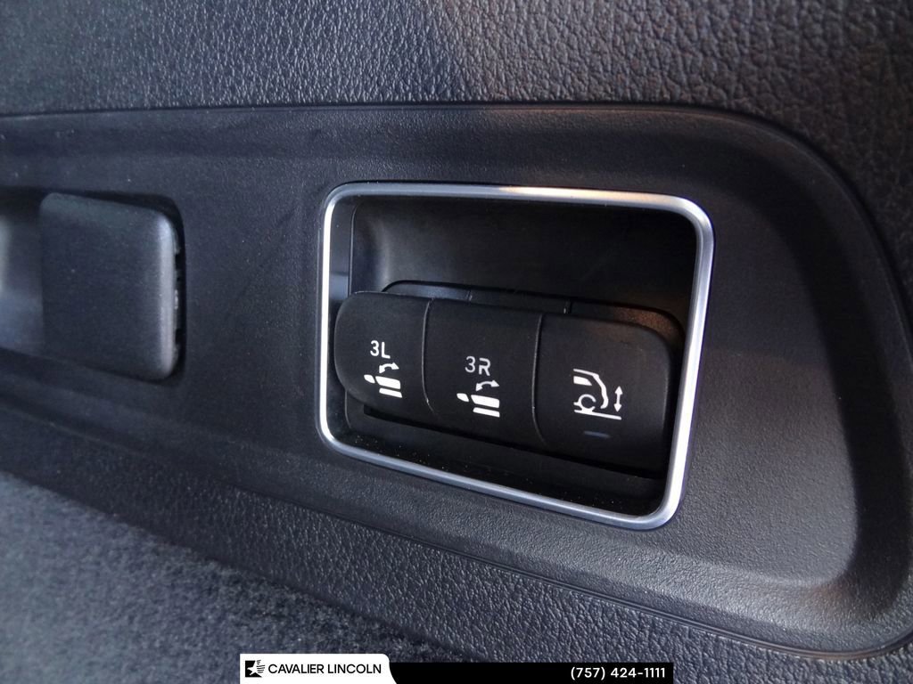 Used 2024 Mercedes-Benz GLS 450 4MATIC image 10