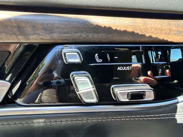 Used 2023 Jeep Grand Wagoneer Series II AWD/4WD image 18