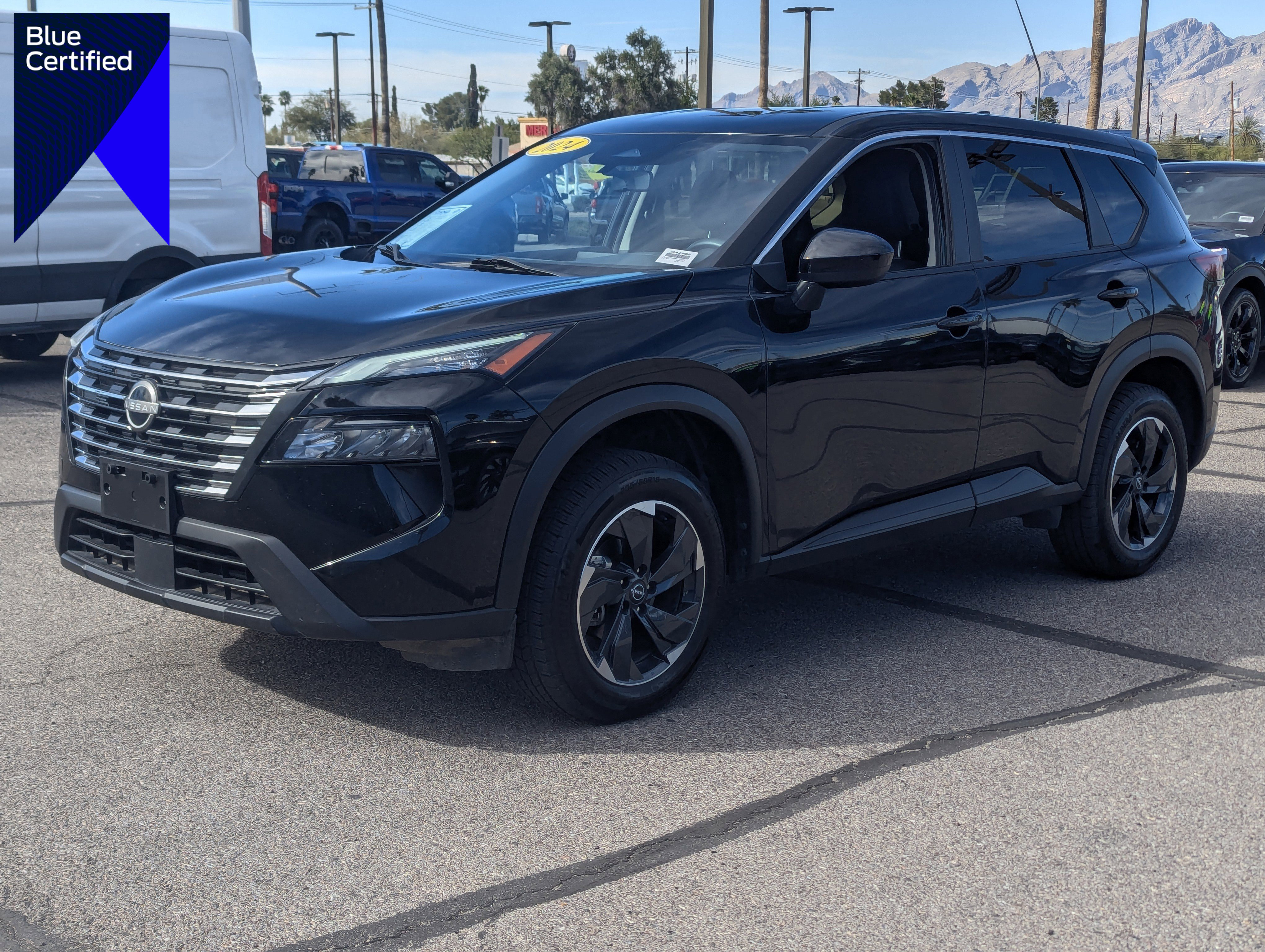 Used 2024 Nissan Rogue SV image 1