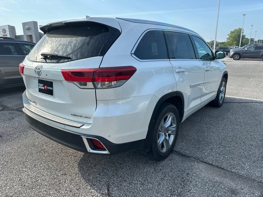Used 2019 Toyota Highlander Limited AWD/4WD image 6