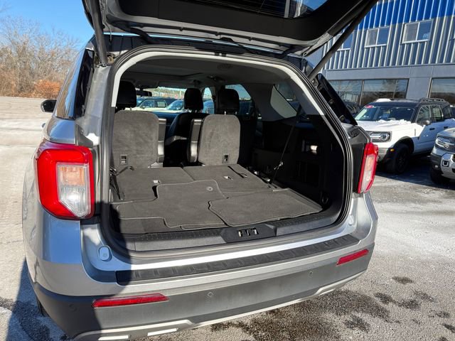 Certified 2022 Ford Explorer XLT w/ Equipment Group 202A image 11
