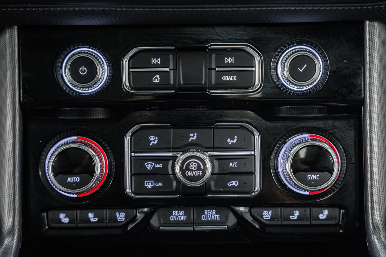 Used 2022 GMC Yukon Denali w/ Denali Premium Package AWD/4WD image 33