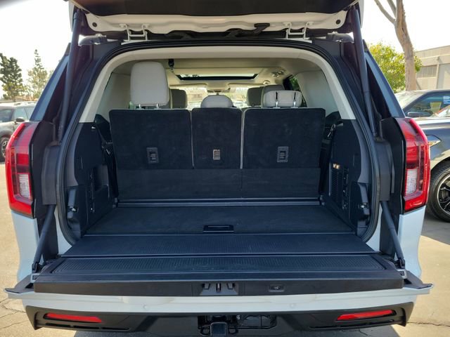 Certified 2025 Ford Expedition Active RWD image 21