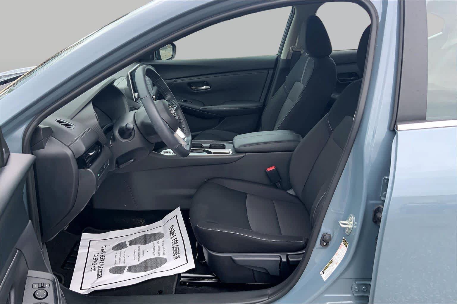 Used 2025 Nissan Sentra SV w/ All-Weather Package FWD image 8