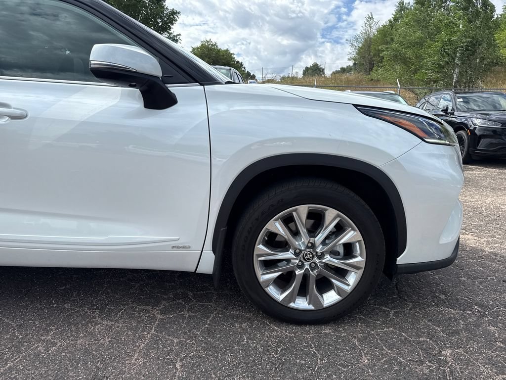 Used 2023 Toyota Highlander Limited AWD/4WD image 35