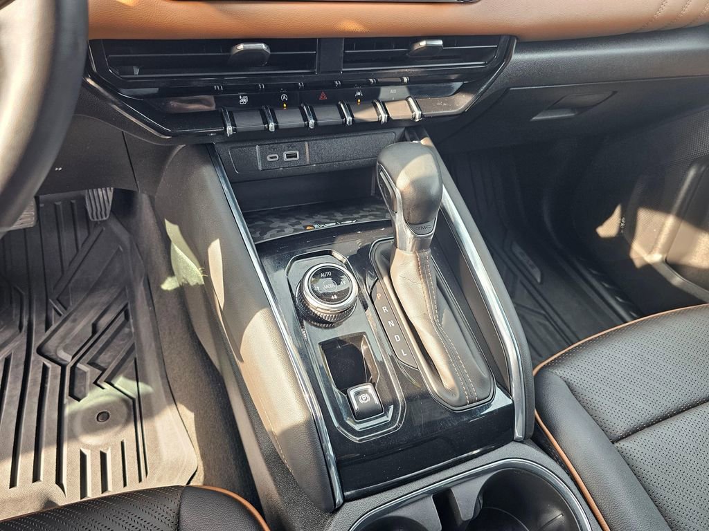 Used 2023 GMC Canyon AT4 w/ AT4 Premium Package image 21