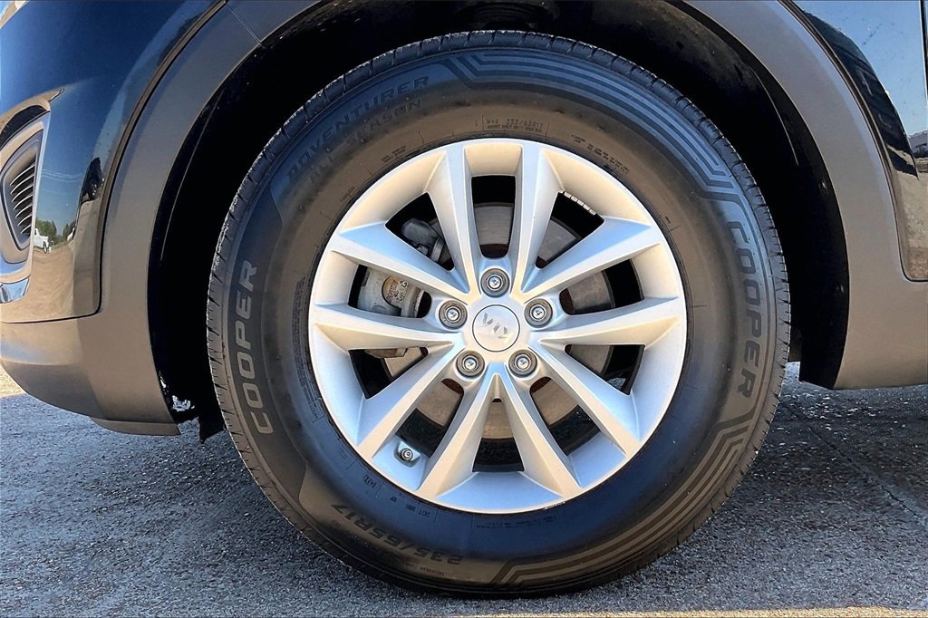 Used 2018 Kia Sorento LX image 35