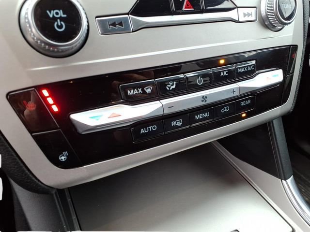 Certified 2022 Ford Explorer XLT w/ Equipment Group 202A image 16