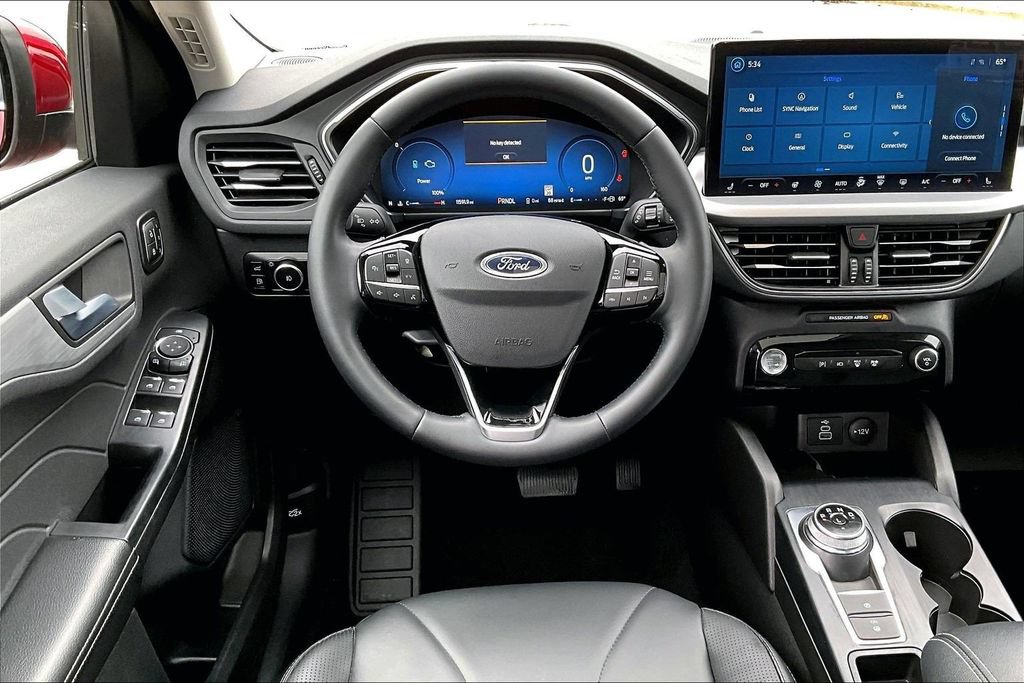Certified 2025 Ford Escape SE w/ PHEV Premium Package FWD image 5
