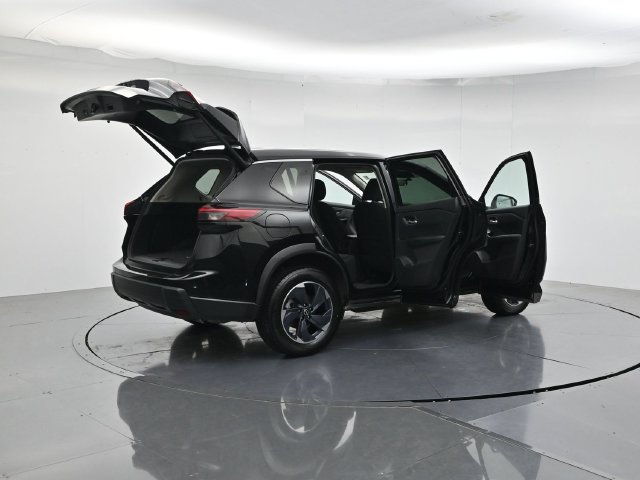 Used 2025 Nissan Rogue SV FWD image 50