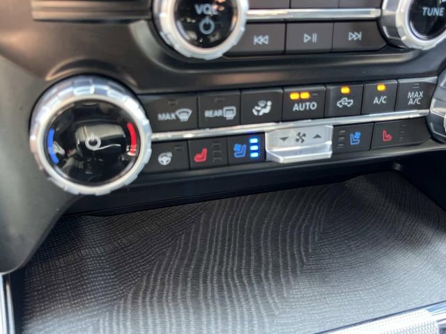 Certified 2023 Ford F150 Platinum w/ Equipment Group 701A High image 36