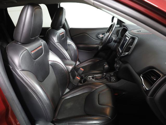 Used 2020 Jeep Cherokee Trailhawk w/ Comfort/Convenience Group image 9