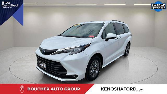 Used 2025 Toyota Sienna XLE FWD image 1