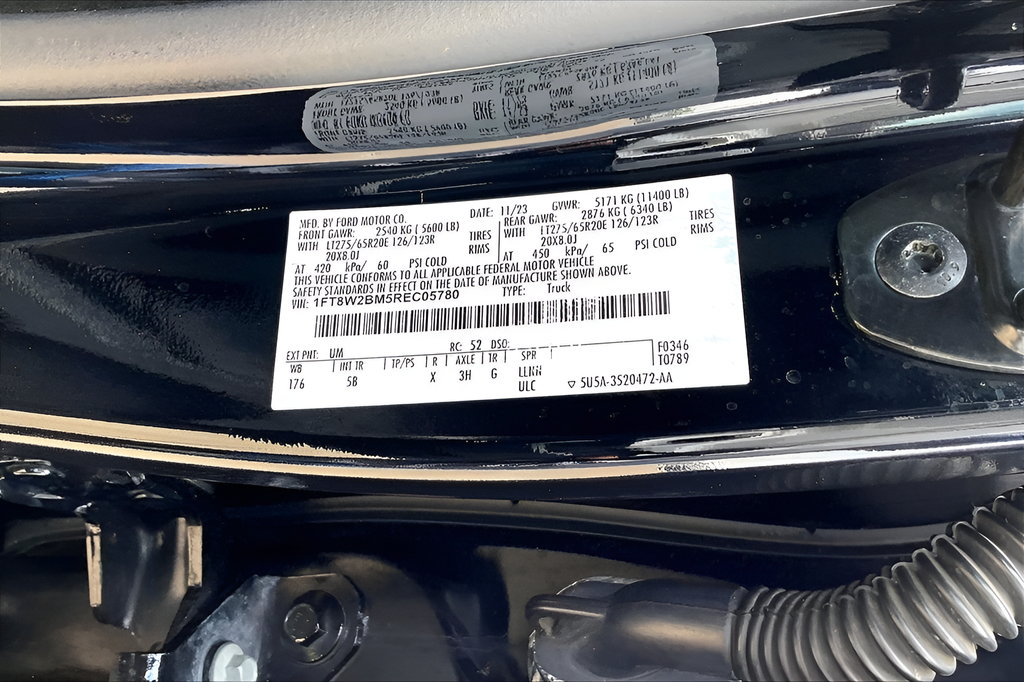 Certified 2024 Ford F250 Lariat w/ Lariat Ultimate Package AWD/4WD image 30