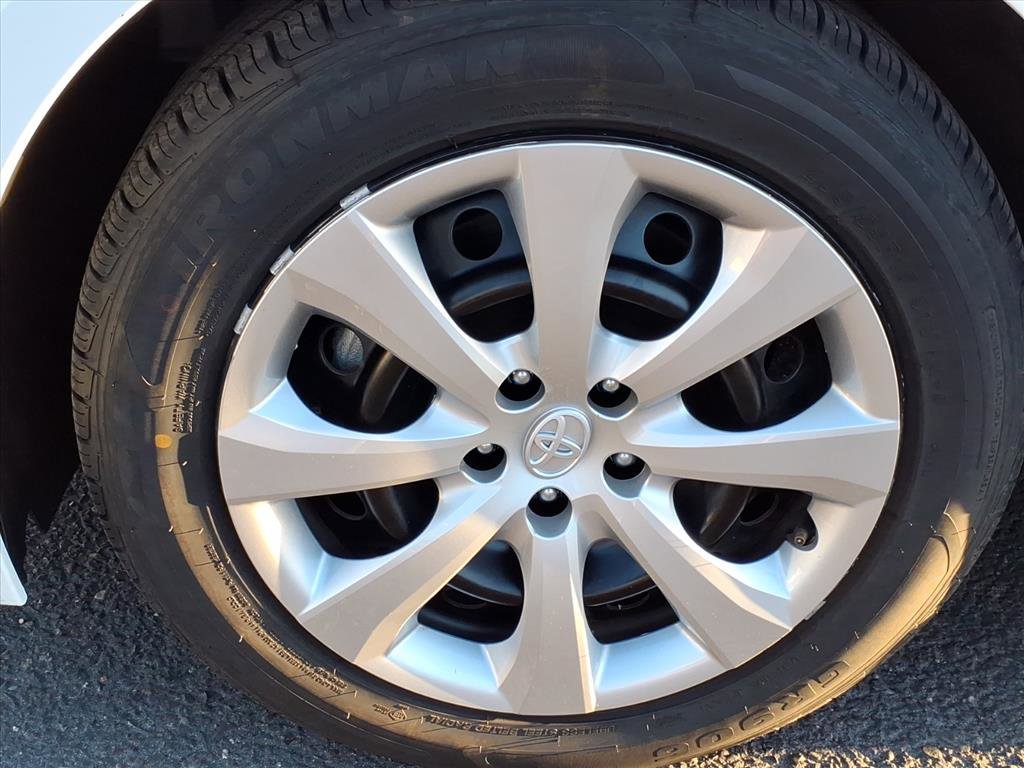 Used 2024 Toyota Corolla LE image 8