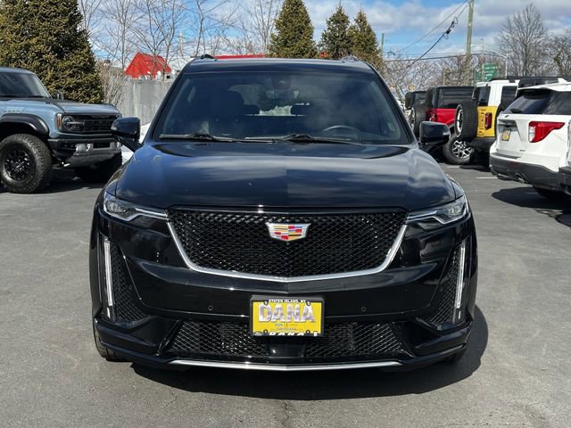 Used 2025 Cadillac XT6 Sport w/ Technology Package image 9