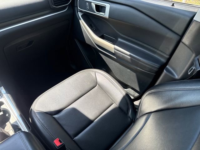 Certified 2021 Ford Explorer XLT w/ Equipment Group 202A RWD image 13