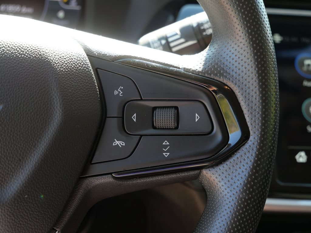 Used 2023 Chevrolet Bolt EUV LT w/ Driver Confidence Package FWD image 24