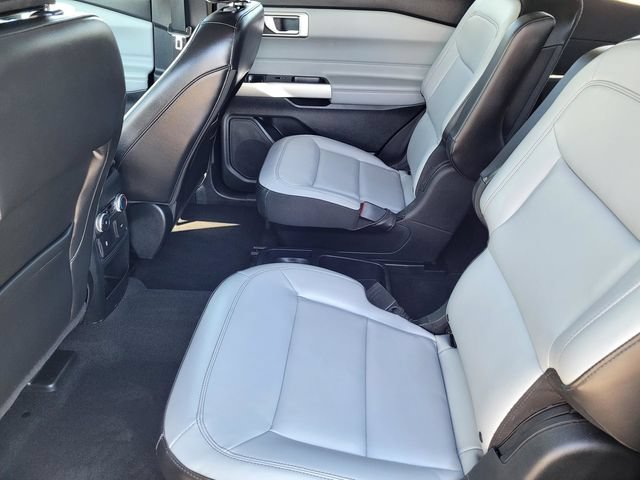 Certified 2021 Ford Explorer XLT w/ Equipment Group 202A RWD image 13
