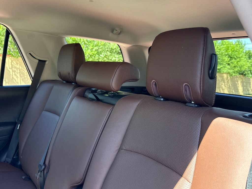 Used 2024 Toyota 4Runner Limited AWD/4WD image 19
