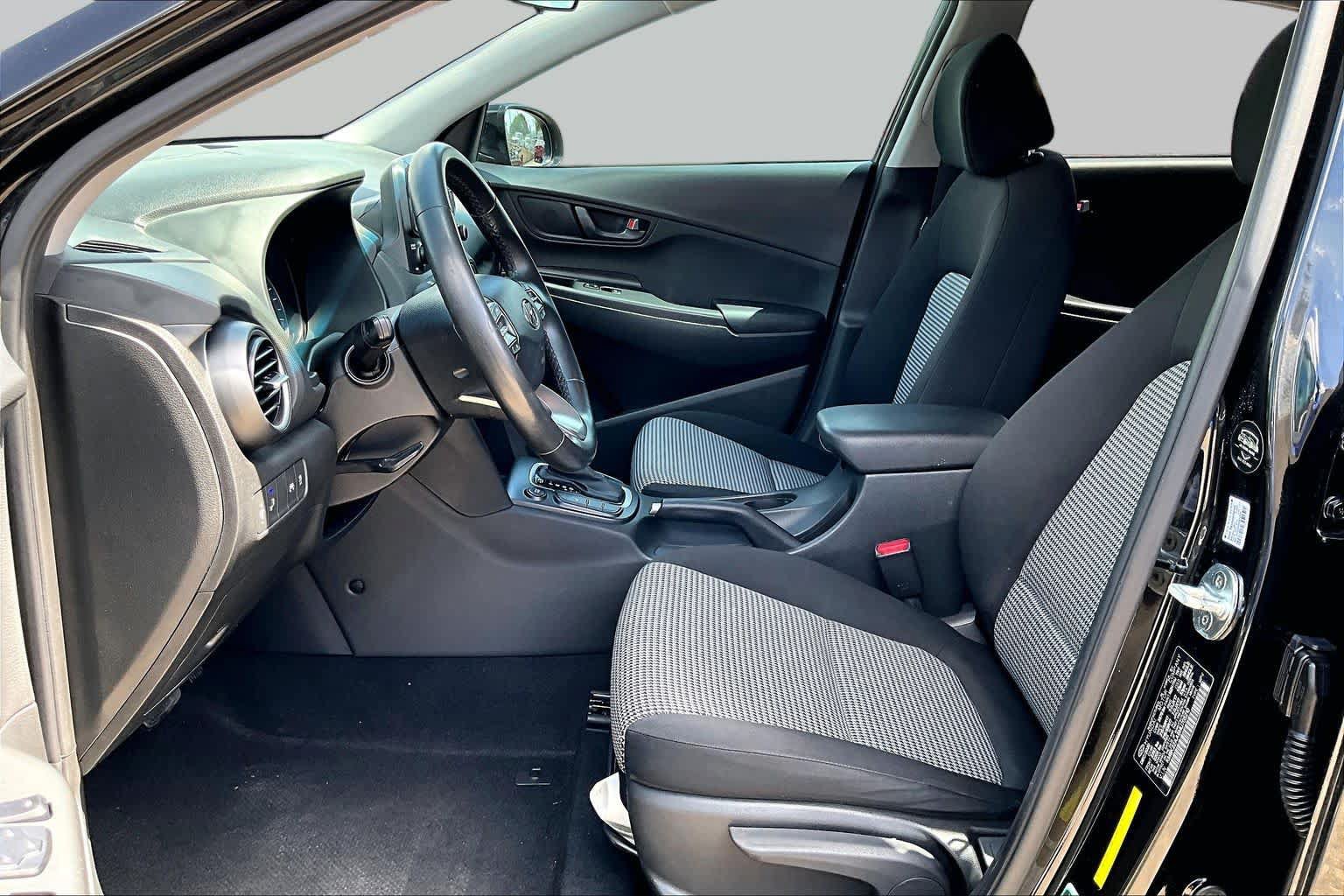 Used 2021 Hyundai Kona SEL FWD image 8