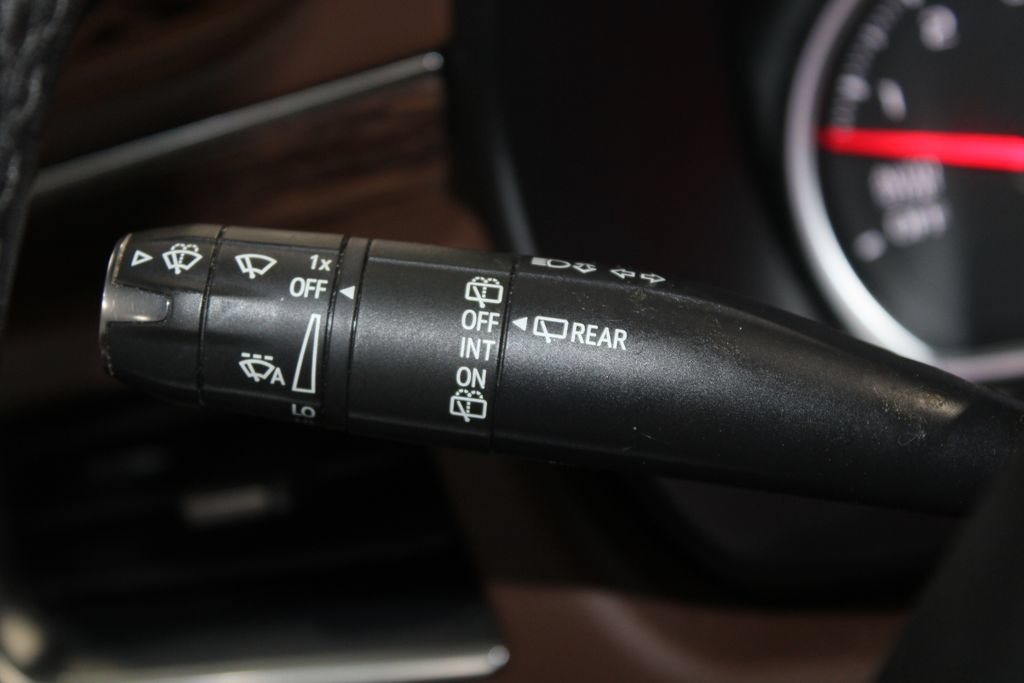 Used 2021 Chevrolet Suburban High Country RWD image 43