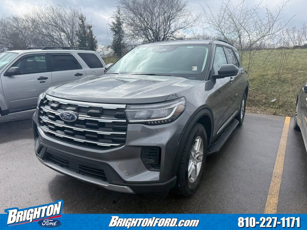 Certified 2025 Ford Explorer Active AWD/4WD image 3