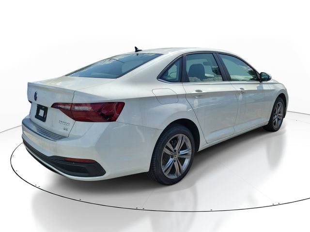 Used 2023 Volkswagen Jetta SE w/ Panoramic Sunroof Package FWD video 2