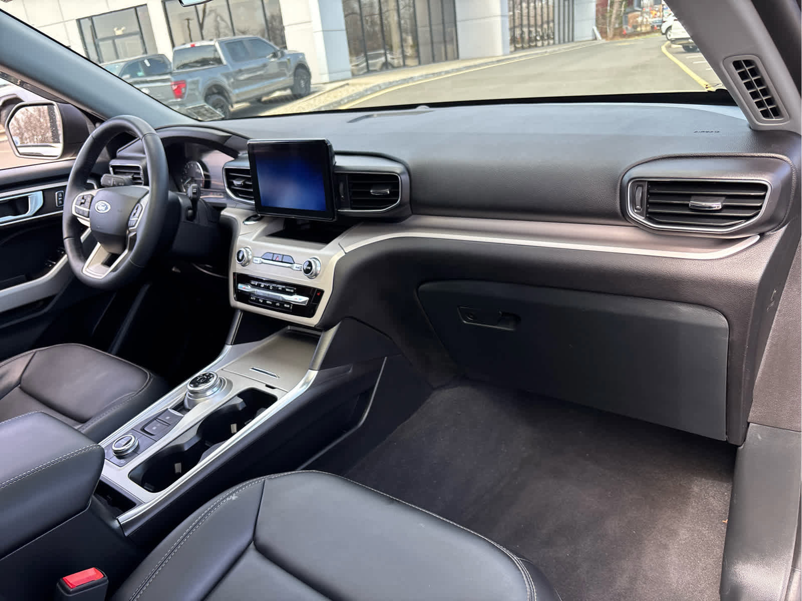 Certified 2023 Ford Explorer XLT w/ Equipment Group 202A image 29