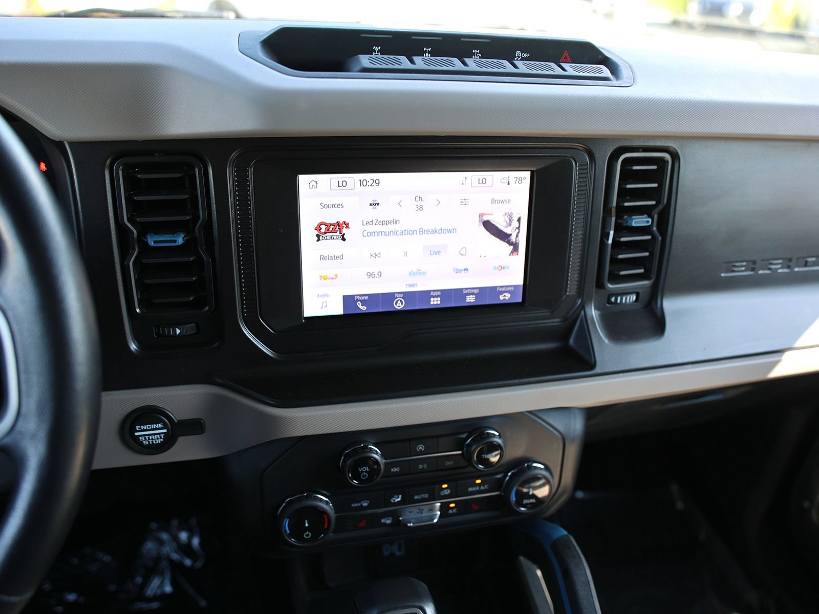 Certified 2022 Ford Bronco Wildtrak AWD/4WD image 25