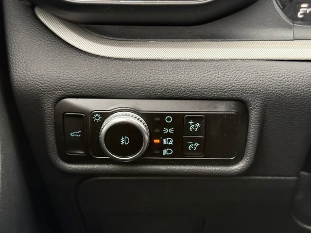 Certified 2023 Ford Explorer XLT w/ Equipment Group 202A image 22