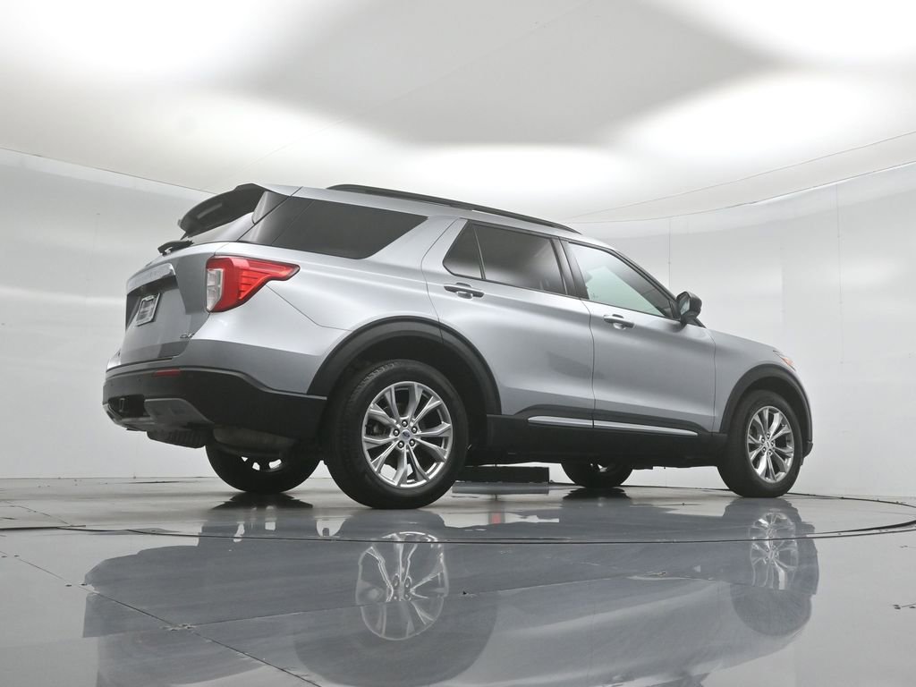 Certified 2023 Ford Explorer XLT w/ Equipment Group 202A AWD/4WD image 48