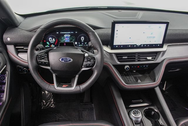 Certified 2025 Ford Explorer ST AWD/4WD image 32