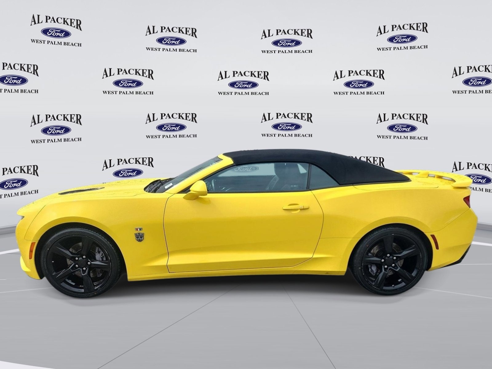 Used 2017 Chevrolet Camaro SS RWD image 2