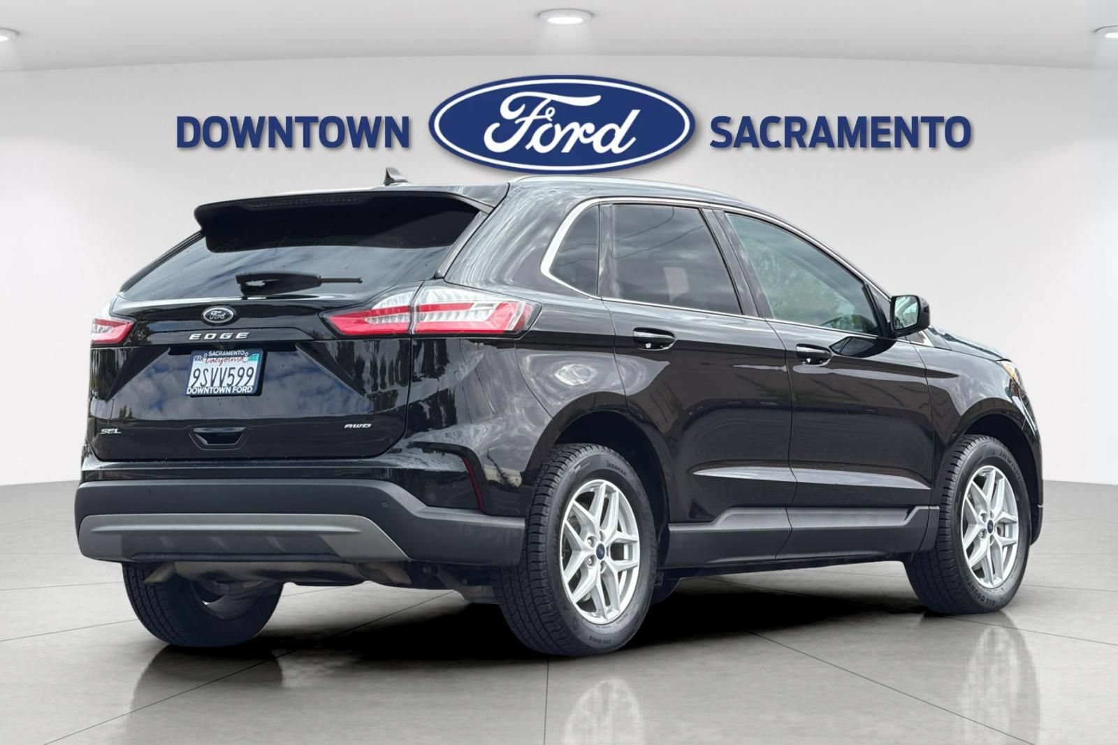 Certified 2022 Ford Edge SEL w/ Convenience Package AWD/4WD image 9