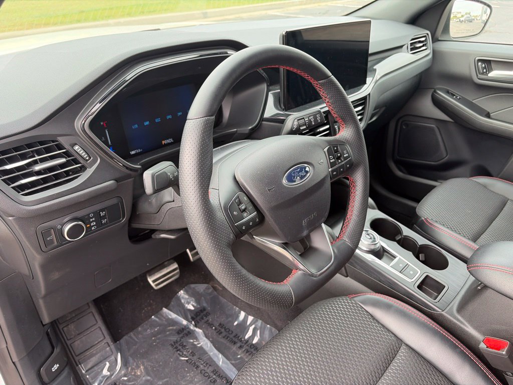 Certified 2024 Ford Escape ST-Line AWD/4WD image 10