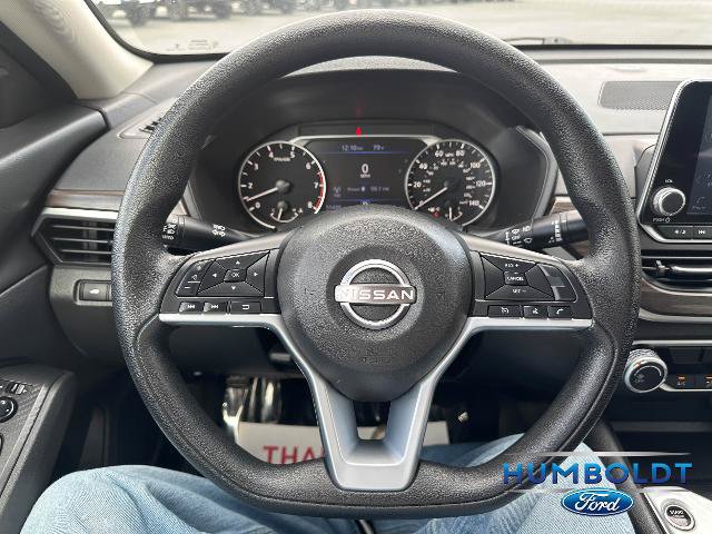 Used 2025 Nissan Altima 2.5 SV FWD image 20