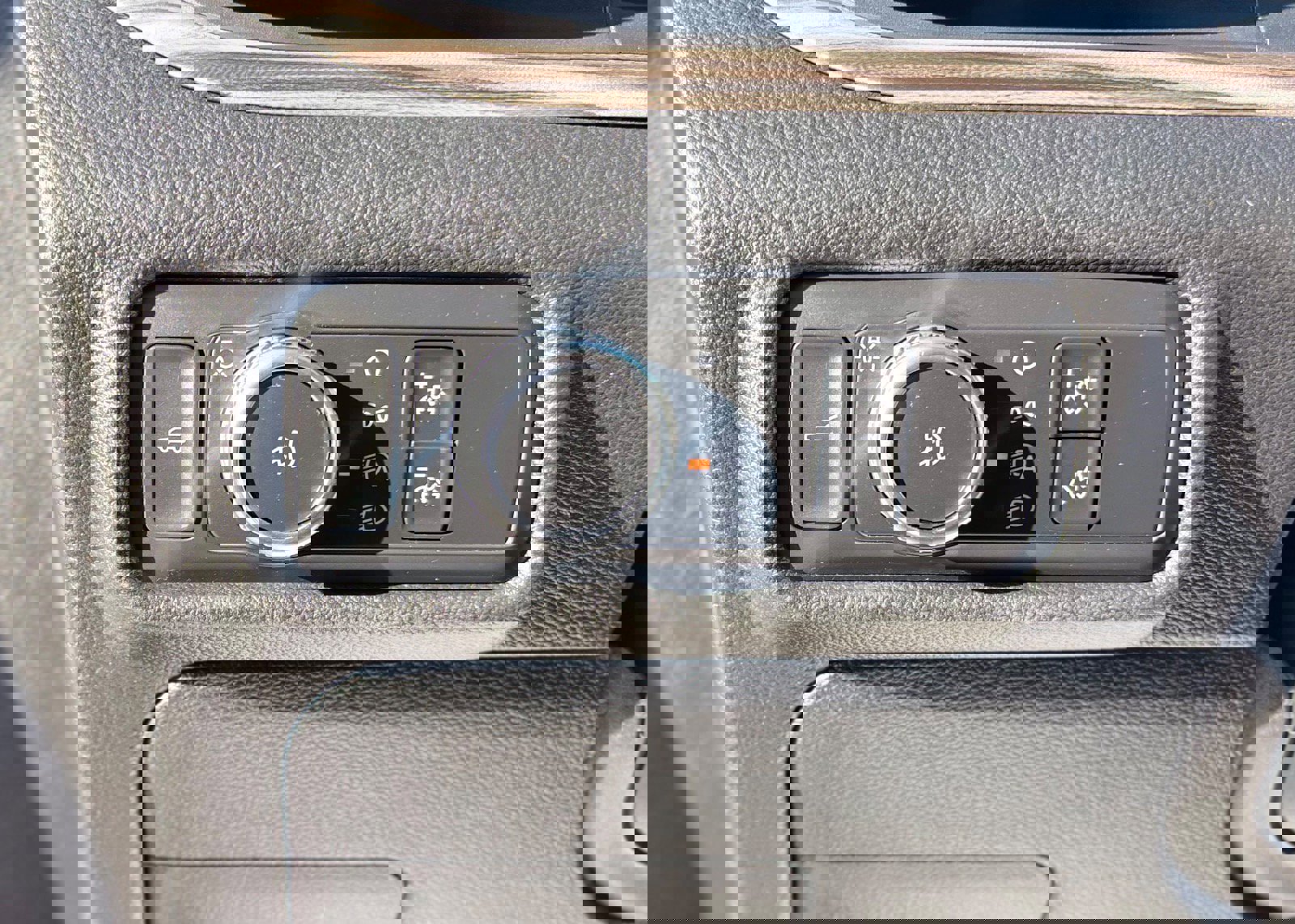 Certified 2020 Ford Explorer Limited image 38