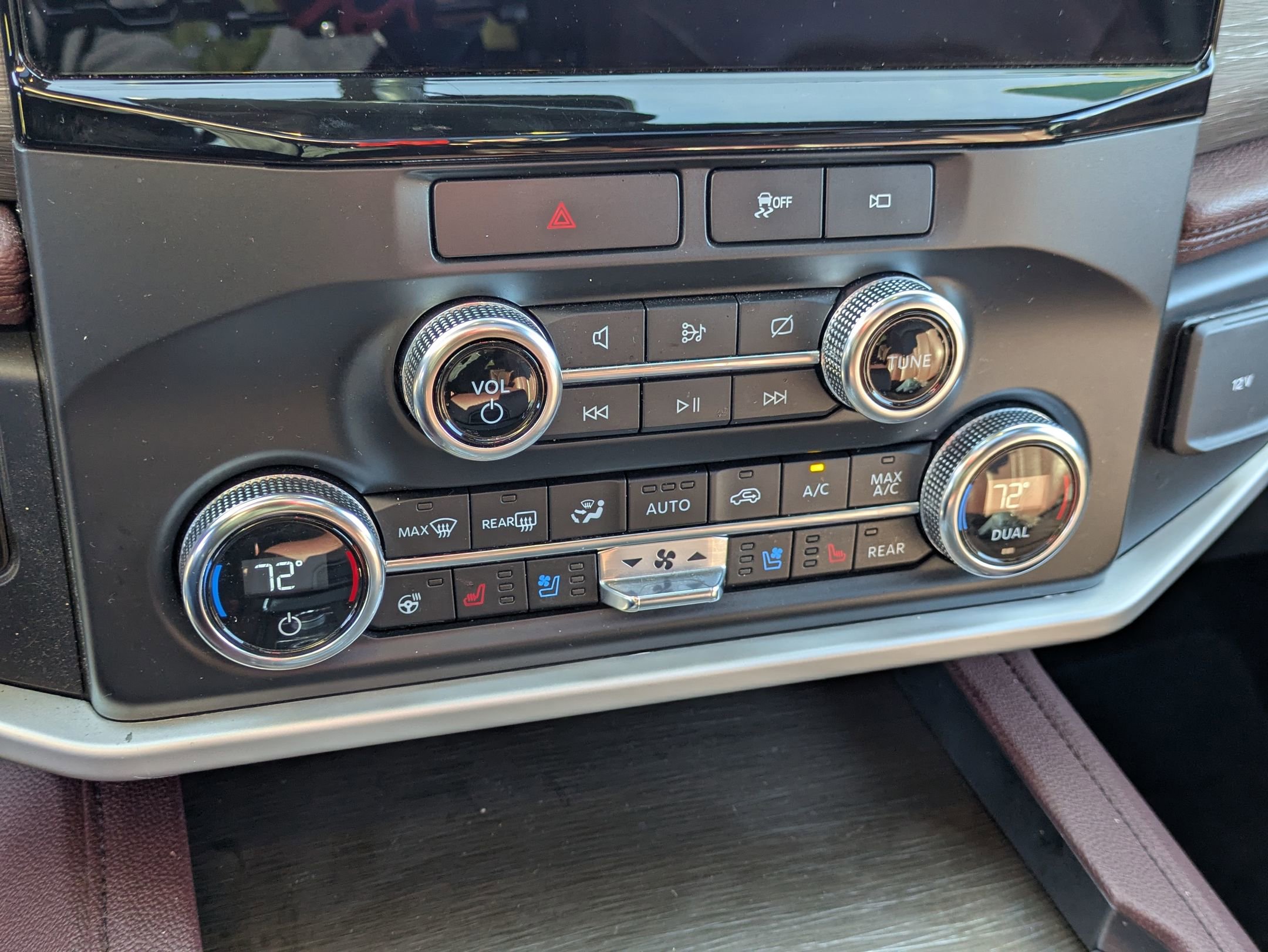 Certified 2022 Ford Expedition Limited image 24