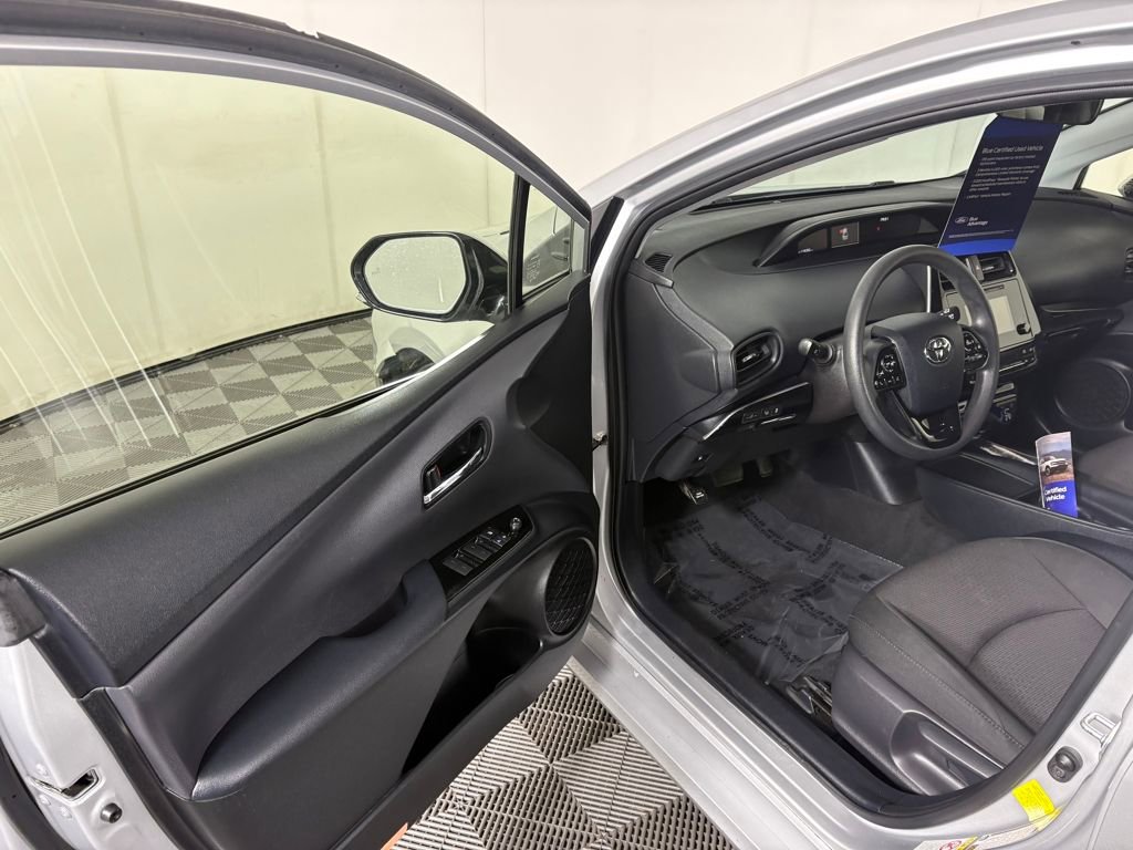 Used 2019 Toyota Prius image 11