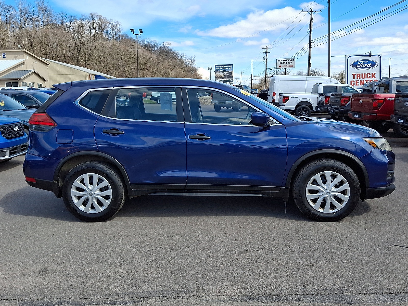 Used 2017 Nissan Rogue S image 12